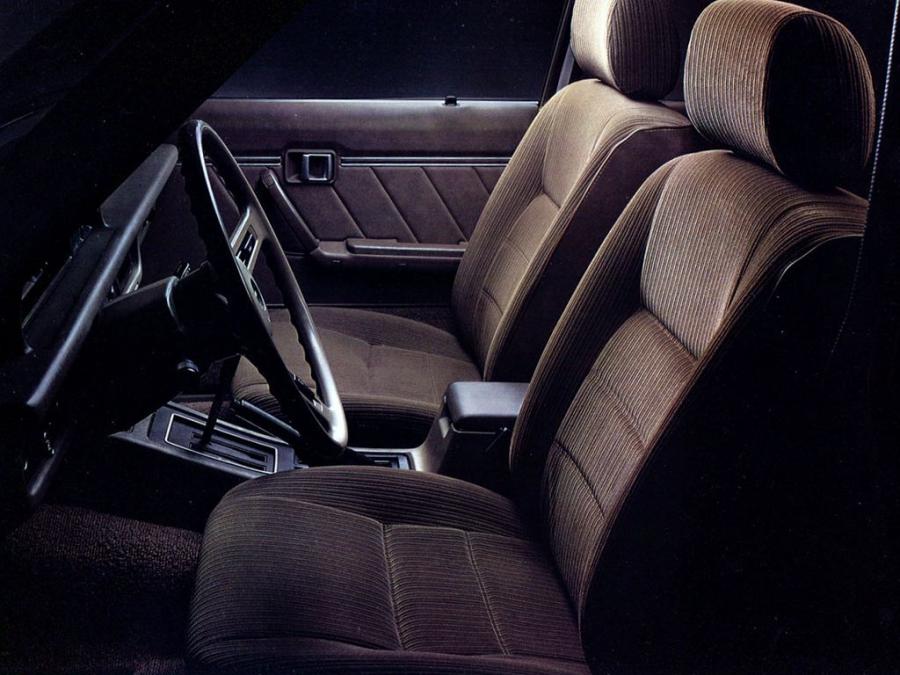  Mazda 929 L 1978 года  (фото 2 из 8)